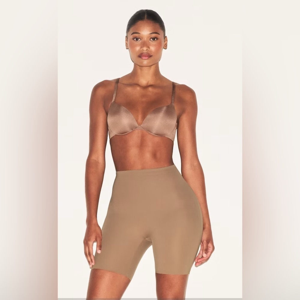 SKIMS HIP ENHANCING PADDED SHORT. Sienna. Medium! NWT! Retail $108